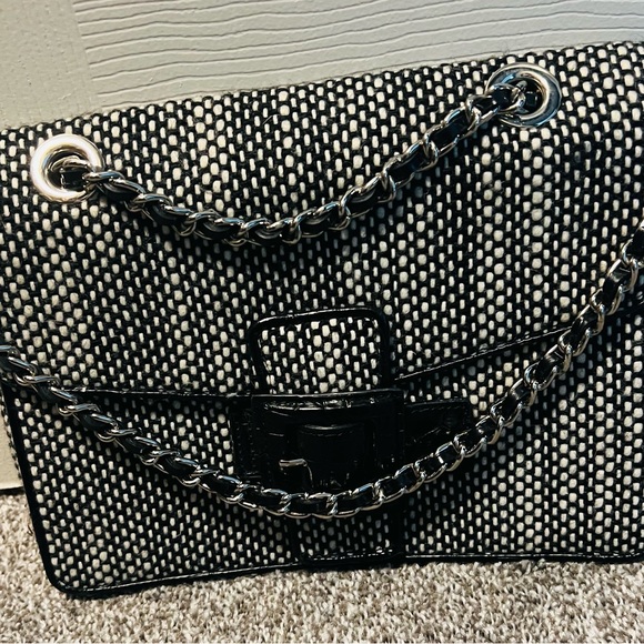 The Limited black and white herringbone shoulder bag with chain strap - Picture 1 of 9